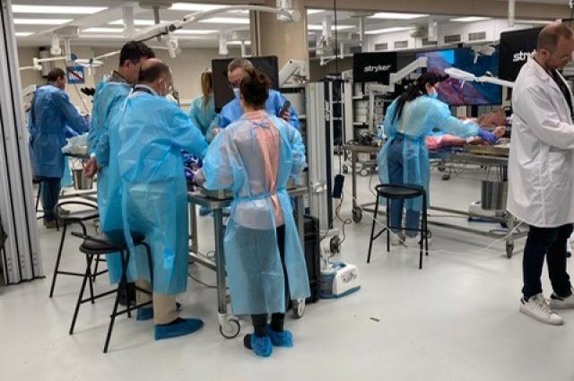 L’Hospital de Bellvitge, Sant Pau i el Mar organitzen el curs d’abordatge craniofacial en patologia oncològica de base de crani anterior
