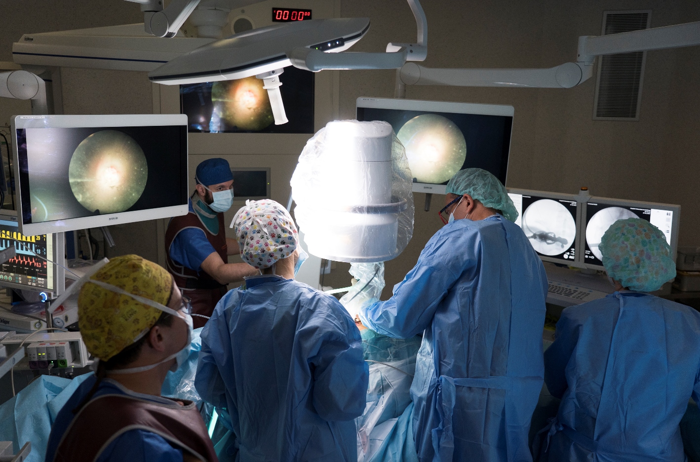 El Hospital de Bellvitge implementa una innovadora cirugía endoscópica ...