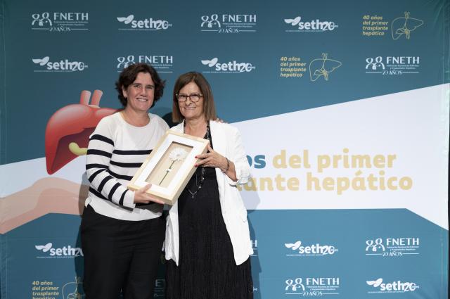 Bellvitge rep la distinció "Flor de la Vida" de la FNETH i la SETH pels seus 40 anys d’història de trasplantaments hepàtics