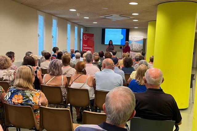 La Dra. Miriam Maireles apropa la traumatologia a la ciutadania del Prat de Llobregat