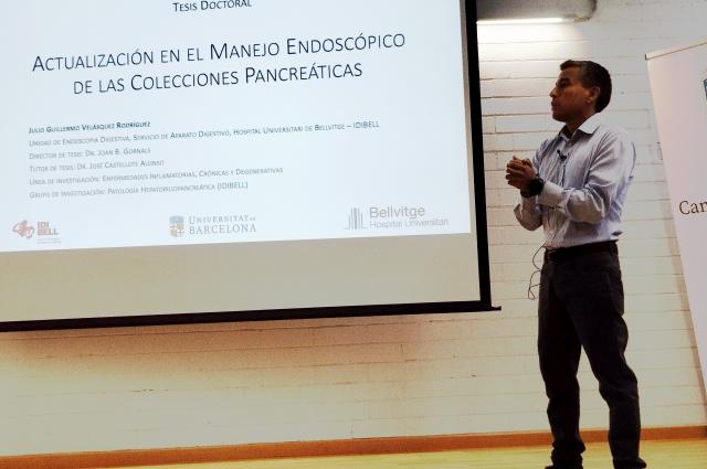 Julio Velasquez Rodriguez defensa la seva tesi doctoral sobre diferents pròtesis i l’estratègia de punció aspirativa en endoscòpies pancreàtiques