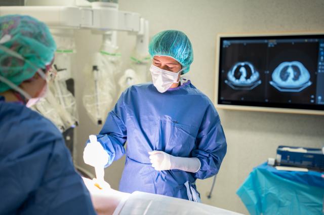Bellvitge acull, per tercer any consecutiu, una classe magistral internacional de cirurgia robòtica toràcica