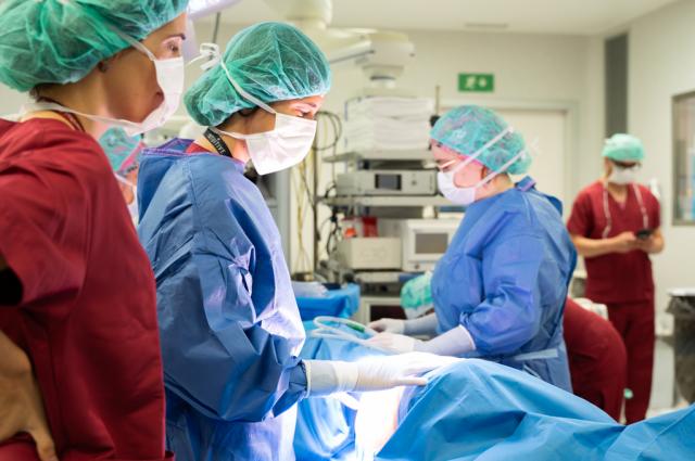 Bellvitge acull, per tercer any consecutiu, una classe magistral internacional de cirurgia robòtica toràcica