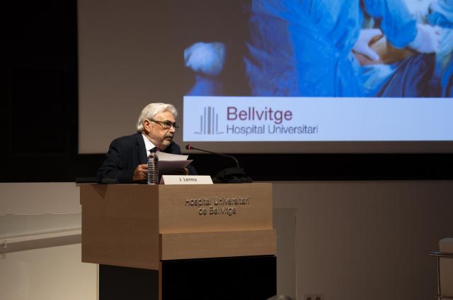 Mig segle per consolidar un servei de cirurgia plàstica amb una manera de fer inconfusible