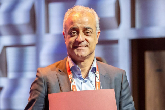 Bellvitge rep el National Societies Best Paper Award al congrés europeu de cirurgia d’espatlla i colze SECEC 2025