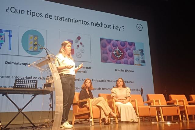 La jornada per a pacients de càncer de mama aborda la metàstasi des de múltiples punts de vista