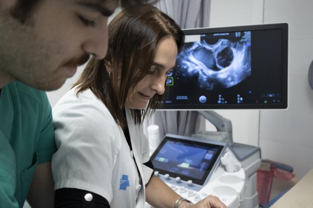 Bellvitge valida una alternativa menys invasiva a la cirurgia per tractar l’endometriosi  