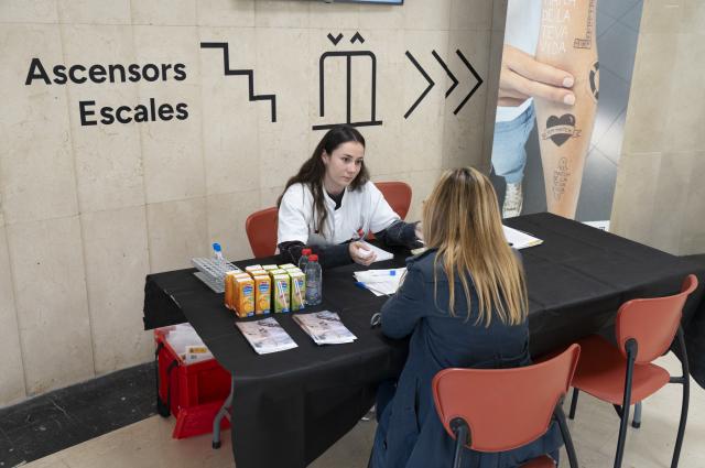 “Fes el match de la teva vida”: Bellvitge col·labora amb el Banc de Sang i la fundació Josep Carreres per sumar donants de medul·la òssia