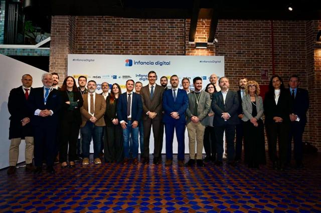 Unicef publica un macroestudi sobre l’impacte de les eines digitals entre infants i adolescents en que ha participat Bellvitge com a part de l’equip científic assessor 