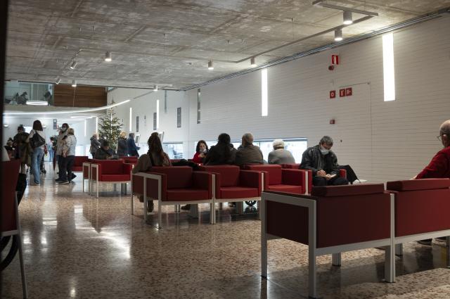  El renovat vestíbul de Consultes Externes de l’Hospital de Bellvitge obre les seves portes