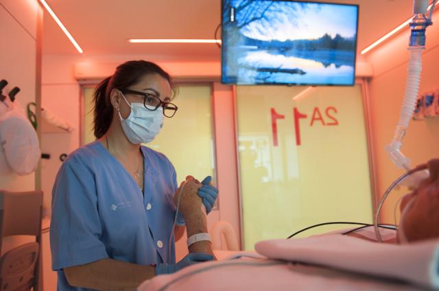 Bellvitge demostra que l’UCI multisensorial redueix l’ús de sedants i millora el confort dels pacients crítics