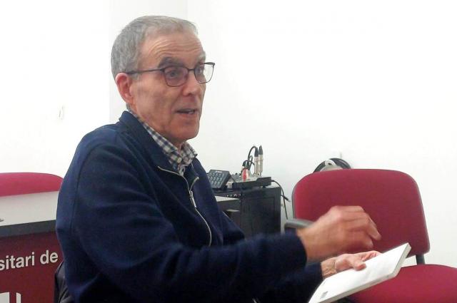 Els “Batecs” de Josep Maria Arnau, que va ser cap del Farmacologia Clínica, al Club de Lectura per a professionals