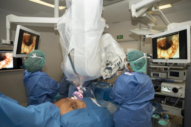 L’Hospital de Bellvitge potencia el seu lideratge en cirurgia robòtica incorporant un 5è robot quirúrgic