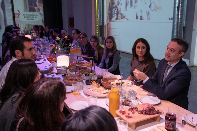 Un estudi coordinat pel Dr. Fernández Aranda i la Dra. Jiménez subratlla la qualitat emocional dels àpats si es cuinen i es consumeixen de forma compartida i en desconnexió digital