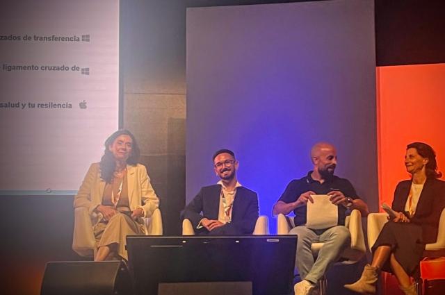 L’infermer Óscar Martínez representa la infermeria quirúrgica de l’HUB al congrés estatal de l’AEA-SEROD
