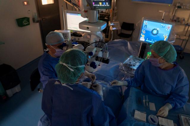 Bellvitge operació càncer ocular