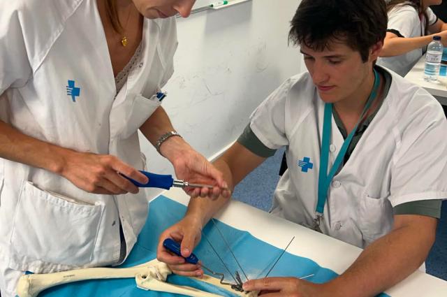 Nova edició del taller de fractures d’extremitat superior al SimHUB