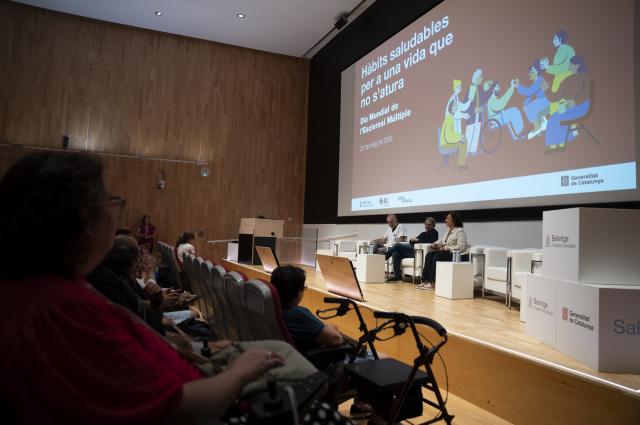 Actualització de tractaments, assajos clínics i hàbits saludables per millorar la qualitat de vida en la jornada per a pacients d’Esclerosi Múltiple