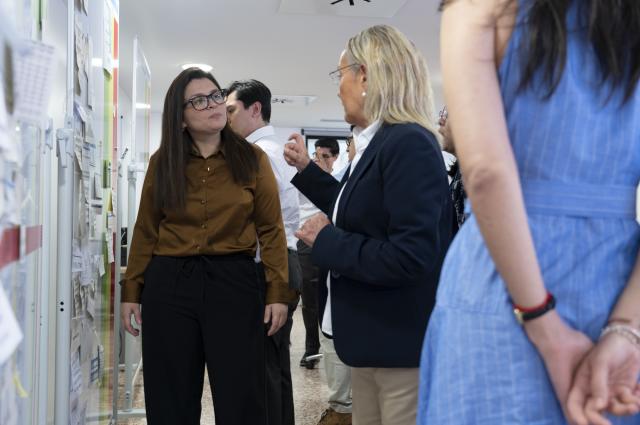 Estudiants de MBA peruans coneixen el model de transformació organitzativa del HUB