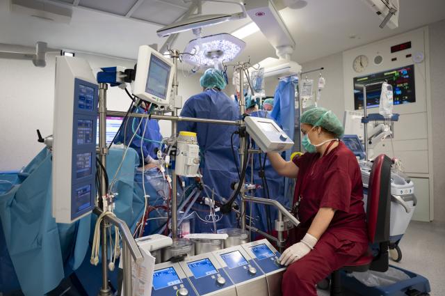 L’Hospital de Bellvitge lidera la consolidació dels cors artificials per al tractament de la insuficiència cardíaca greu