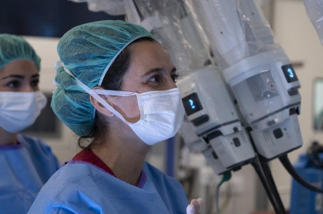 L’Hospital de Bellvitge realitza el primer trasplantament renal a Europa amb cirurgia robòtica d’una única incisió