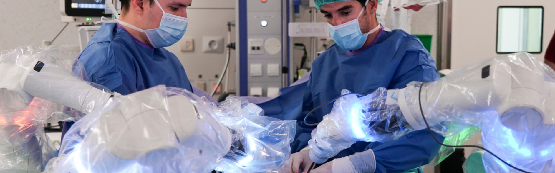 La cirurgia robòtica es multiplica per set a Catalunya des de 2018, amb l’Hospital de Bellvitge com un dels grans responsables