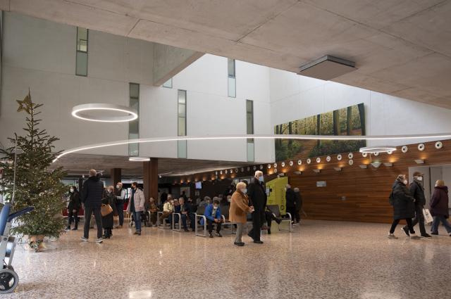 El renovat vestíbul de Consultes Externes de l’Hospital de Bellvitge obre les seves portes