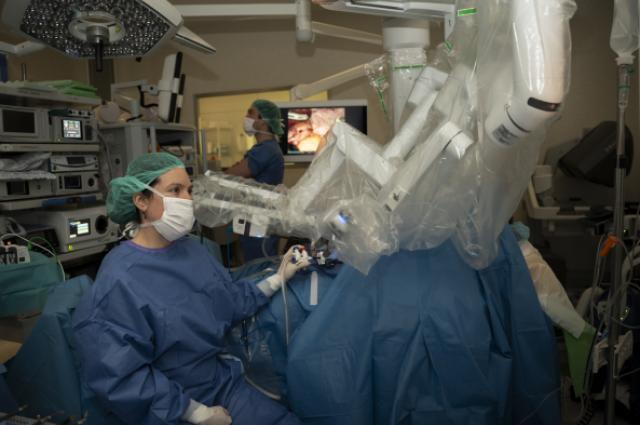  L’Hospital de Bellvitge consolida el seu lideratge en cirurgia bariàtrica en arribar a les 3.000 intervencions mínimament invasives