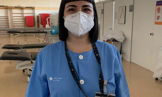 #RetratosCovidHUB (X) | Helena Cabo, Fisioterapeuta: “Nos hemos tenido que integrar en nuevos equipos de trabajo”