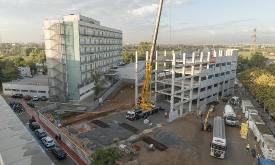 El nuevo espacio polivalente del Hospital de Bellvitge acogerá las urgencias por Covid-19 y hasta 64 camas