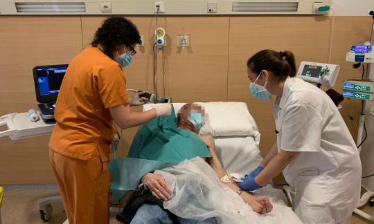 Una nova sala de tractament intratumoral radioguiat millora la comoditat i seguretat dels pacients de l’ICO i l’HUB