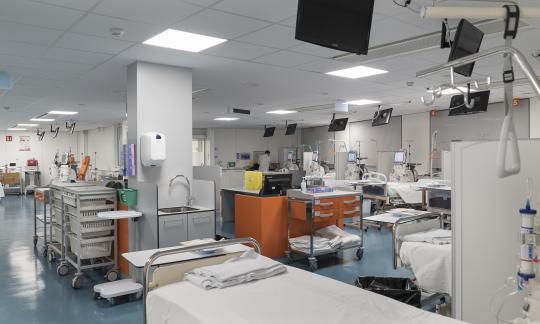 El Hospital de Bellvitge inaugura una nueva Unidad de Diálisis que duplica la capacidad de la anterior