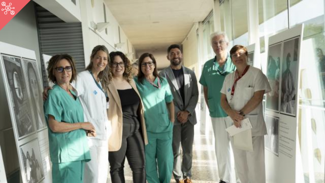 Històries de vida de persones ostomitzades en una exposició a l’Hospital de Bellvitge